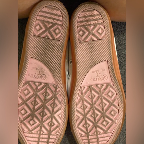SOLD Women’s’ Converse Sneakers - Picture 13 of 15
